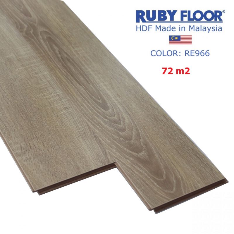 Sàn gỗ thanh lý Ruby Floor RE966 cốt nâu 12mm giá 185.000 đồng một mét vuông hàng mới nguyên đai
